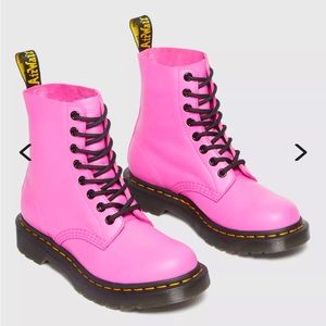 Doc Martens 1460 pascal boots - pink women’s 7